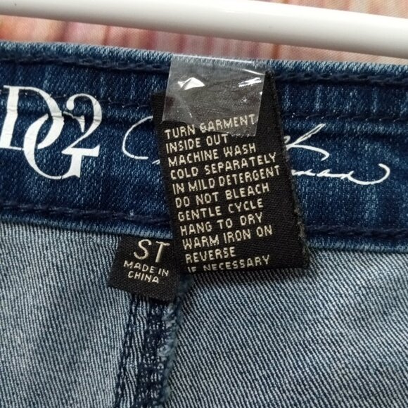 Women's DG2 Diane Gilman Stretch Blue Denim Jeans Size 28 x 28 - Picture 6 of 8